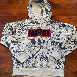 Marvel boys hooded sweatshirt size 5/6 EUC
